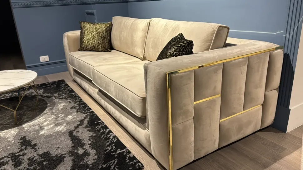 Divano Berlin Artigianale a PREZZO OUTLET scontato del 52%