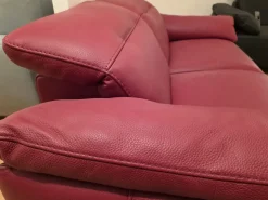 Divano Brignac due posti fisso pelle di Artigianale in stile moderno a prezzo Outlet