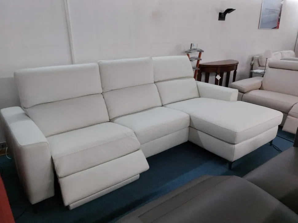 Divano Cambridge small di Rosini in stile moderno in Offerta Outlet