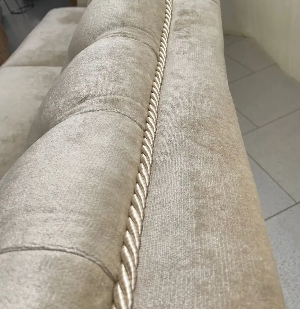 Divano Chanel pronta consegna Md work a prezzo ribassato