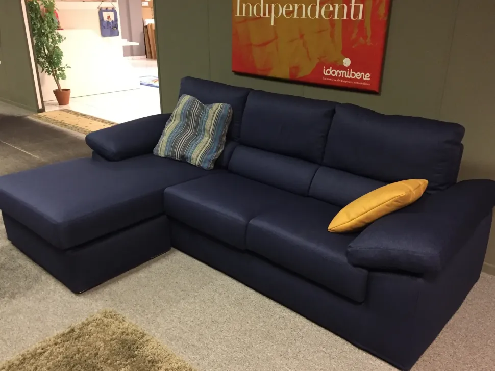 Divano con penisola Adele di Salvetti a prezzo scontato