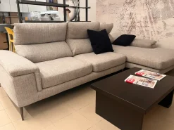 Divano Con penisola Astor Samoa ad un prezzo conveniente