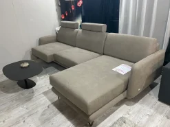 Divano con penisola Bristol Doimo salotti in Offerta Outlet