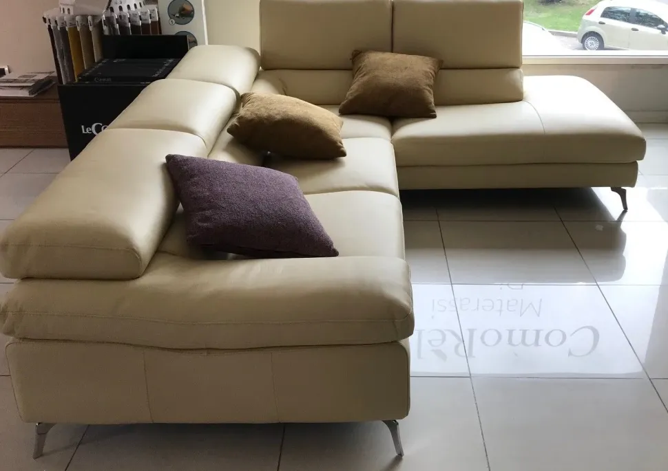 Divano con penisola Cream Artigianale a prezzi outlet