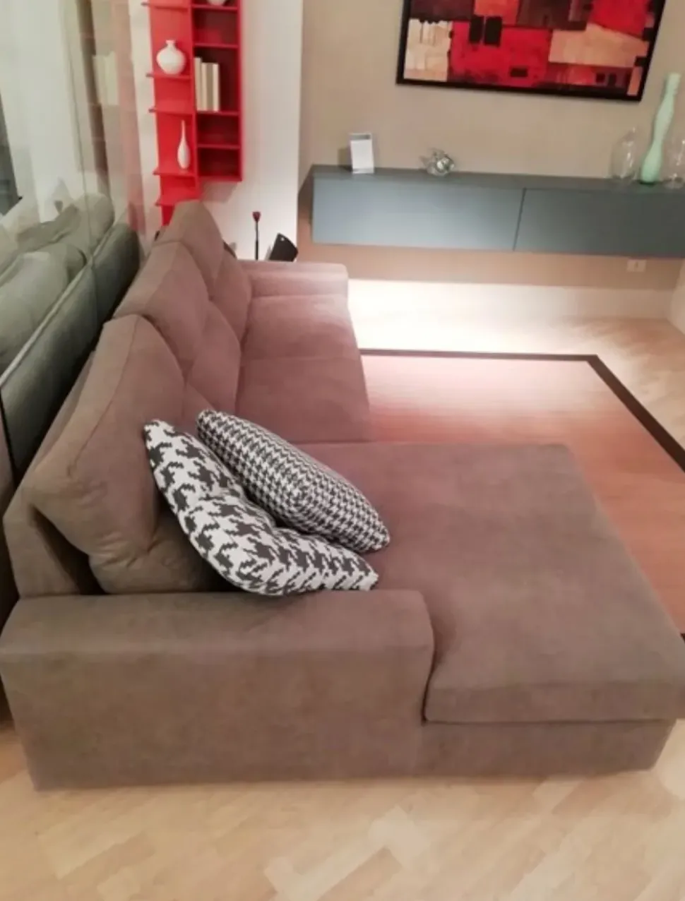 Divano con penisola Kommodo Rigosalotti a prezzi outlet