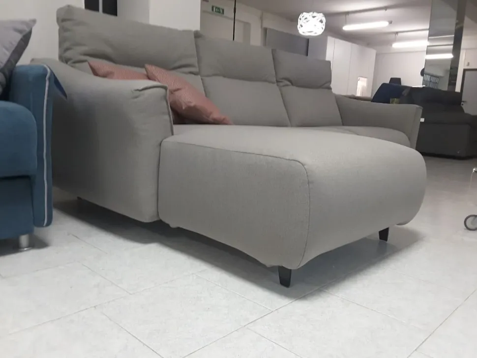 Divano Con penisola Madrid Rosini in Offerta Outlet a 3380€