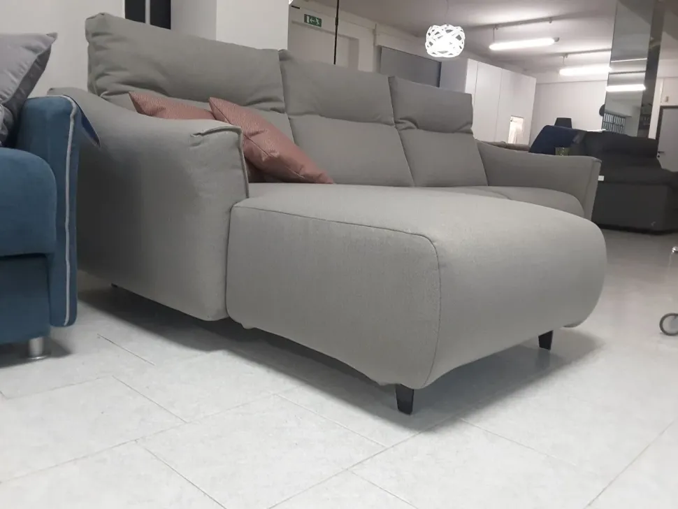 Divano Con penisola Madrid Rosini in Offerta Outlet a 3380€