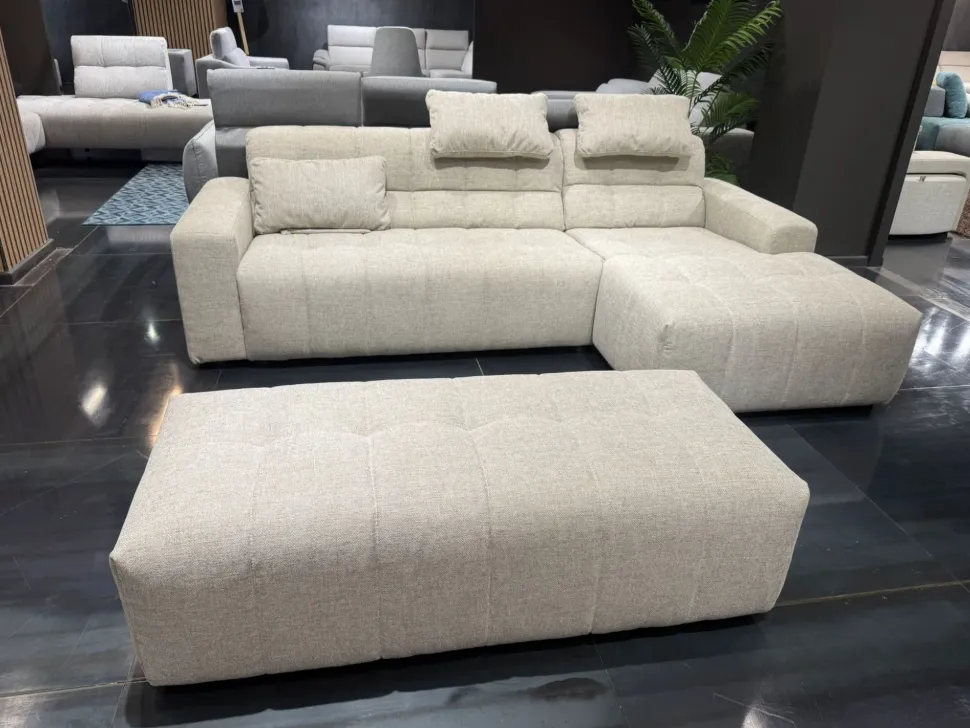 Divano Con penisola Mattia di Le comfort a prezzo scontato