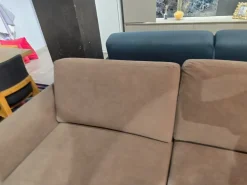 Divano Con penisola Mo26104 Samoa ad un prezzo vantaggioso