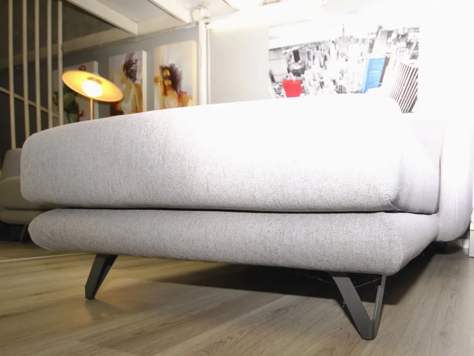 Divano Con penisola modello Bristol di Doimo salotti in offerta