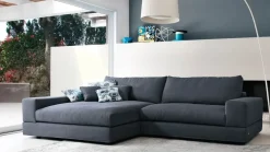 Divano Con penisola modello Vision di Doimo salotti con forte sconto