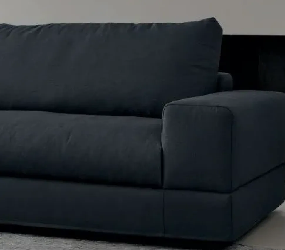 Divano Con penisola modello Vision di Doimo salotti con forte sconto