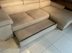 Divano con penisola modello Twister di Artigianale con forte sconto