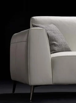 Divano Con penisola modello Liverpool di Rosini con forte sconto