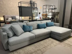 Divano Con penisola modello Glee di Lema in offerta