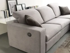 Divano con penisola modello Magnum di Crippa salotti in offerta