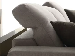 Divano con penisola modello Magnum di Crippa salotti in offerta