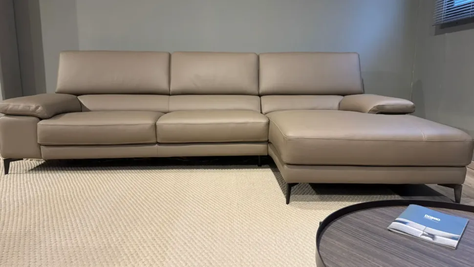 Divano Con penisola Paris Doimo salotti a 2740 Euro