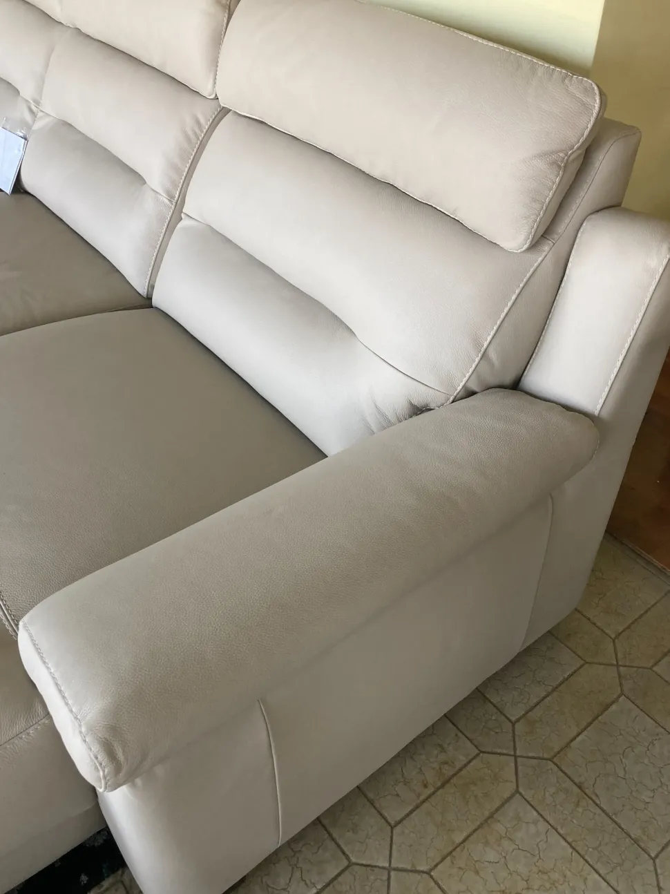 Divano con penisola Pasha Calia in Offerta Outlet