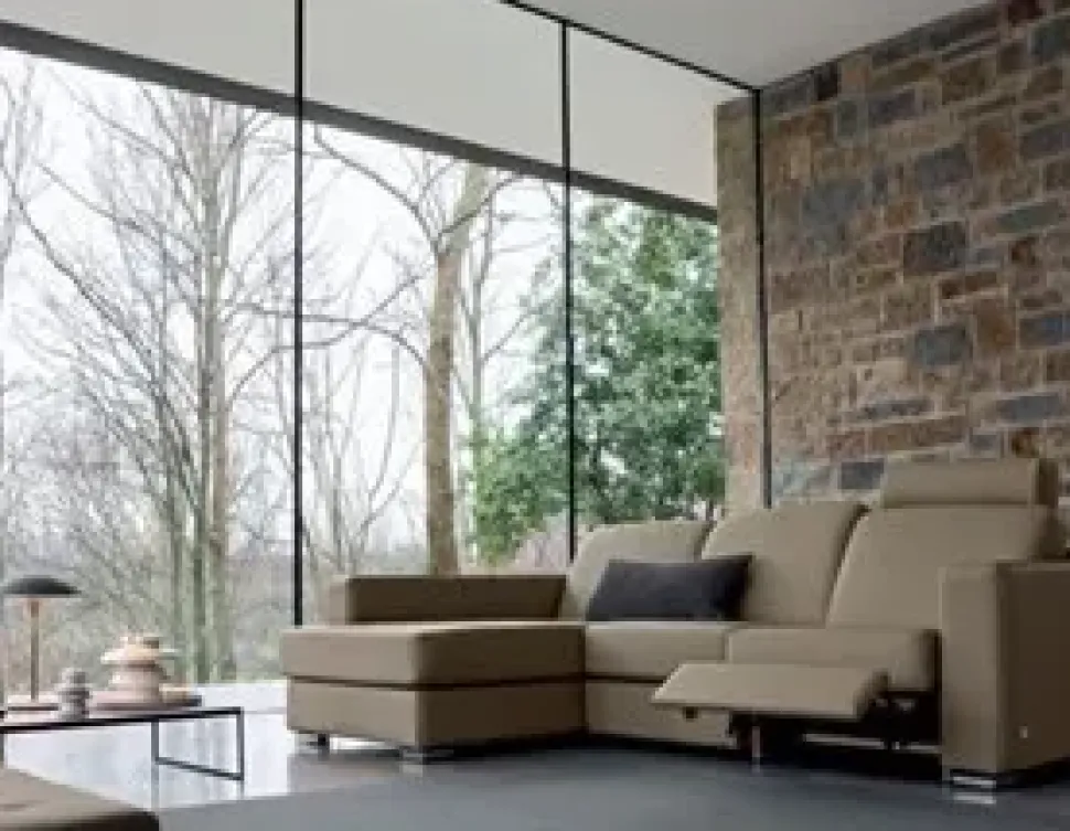 Divano con penisola pelle in poliuretano Doimo salotti in Offerta Outlet