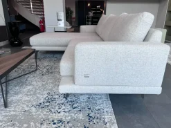 Divano con penisola Philip.77 Doimo salotti in OFFERTA - 21%