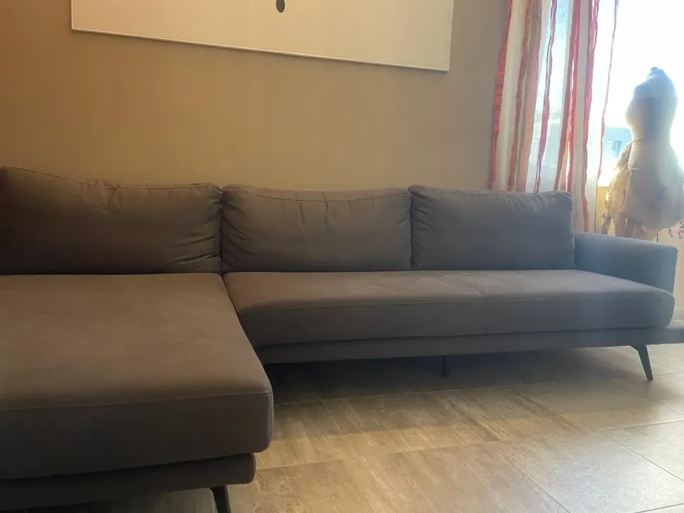 Divano Con penisola Philip 77 Doimo salotti a 1700 Euro