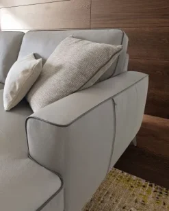 Divano con penisola Russel Le comfort ad un prezzo conveniente