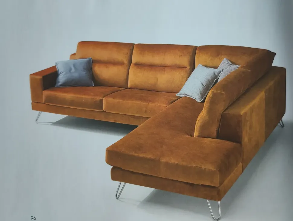 Divano Con penisola Sally angolo di Polyformitalia a prezzo ribassato