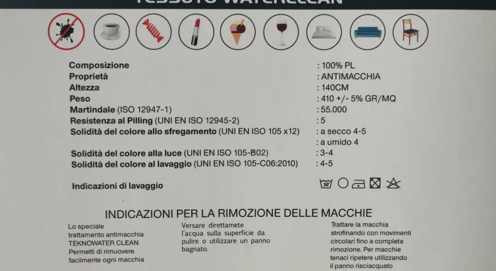 Divano Con penisola Sally angolo di Polyformitalia a prezzo ribassato