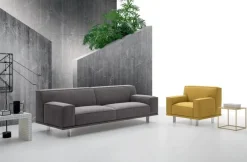 Divano con penisola tessuto in poliuretano  Felis a prezzo Outlet