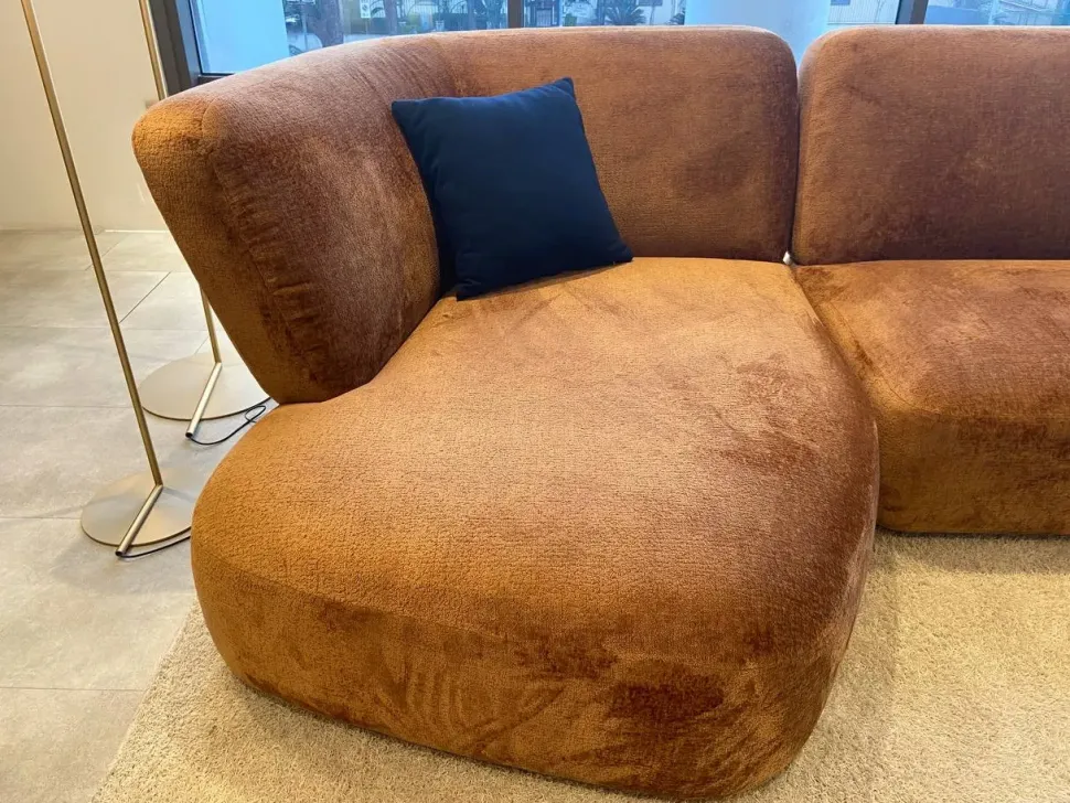 Divano Con penisola tessuto modello Londy di Lago