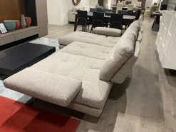 Divano con penisola Toby wing Calia ad un prezzo conveniente