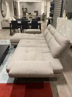 Divano con penisola Toby wing Calia ad un prezzo conveniente