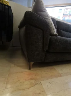 Divano Cupido tessuto in poliuretano  Le comfort in Offerta Outlet