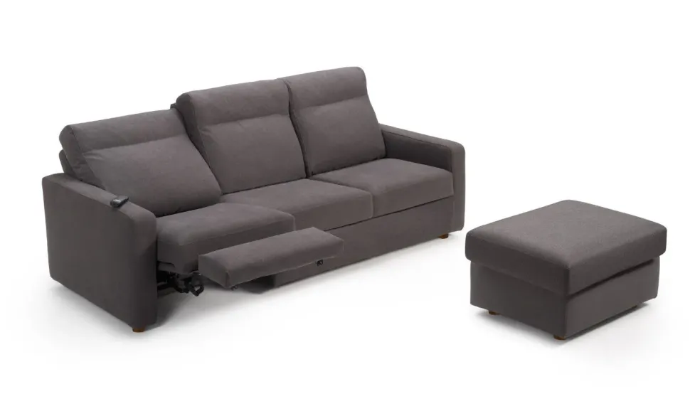 Divano da 3 posti modello Divano mod.denise con meccanismo-relax elettrico in promo-sconto del 50% di Excò scontato