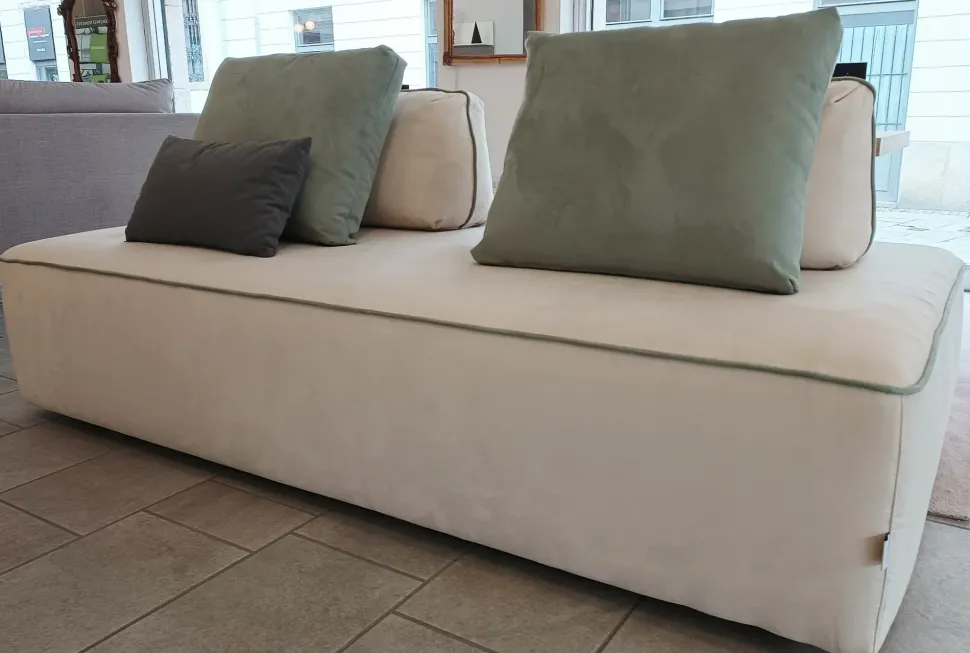 Divano da 2 posti modello Silvan di Biel scontato