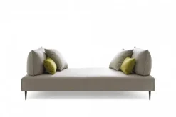 Divano da 2 posti modello Bacio di Le comfort scontato