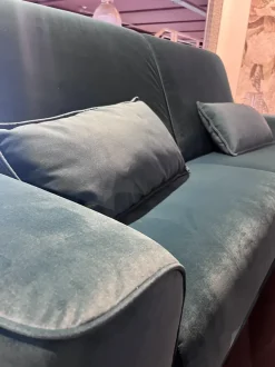 Divano da 3 posti modello Aosta di Artigianale scontato