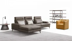 Divano da 4 posti modello Emmet di Le comfort scontato