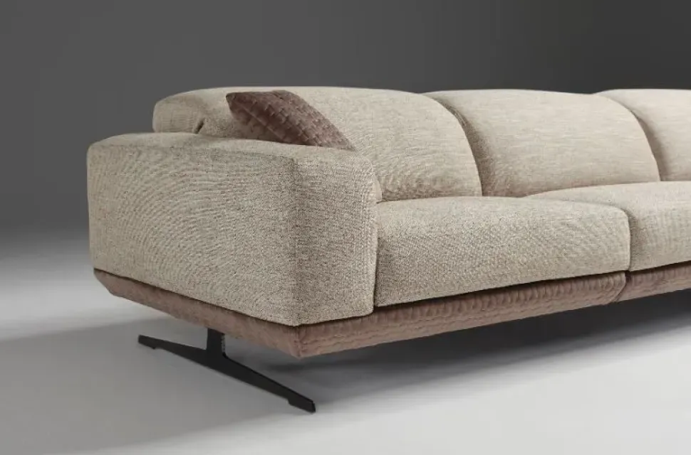 Divano da 3 posti modello Gloria di Collezione esclusiva scontato