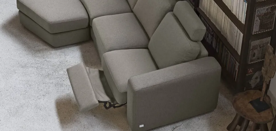 Divano da 4 posti modello Dylan di Doimo salotti scontato
