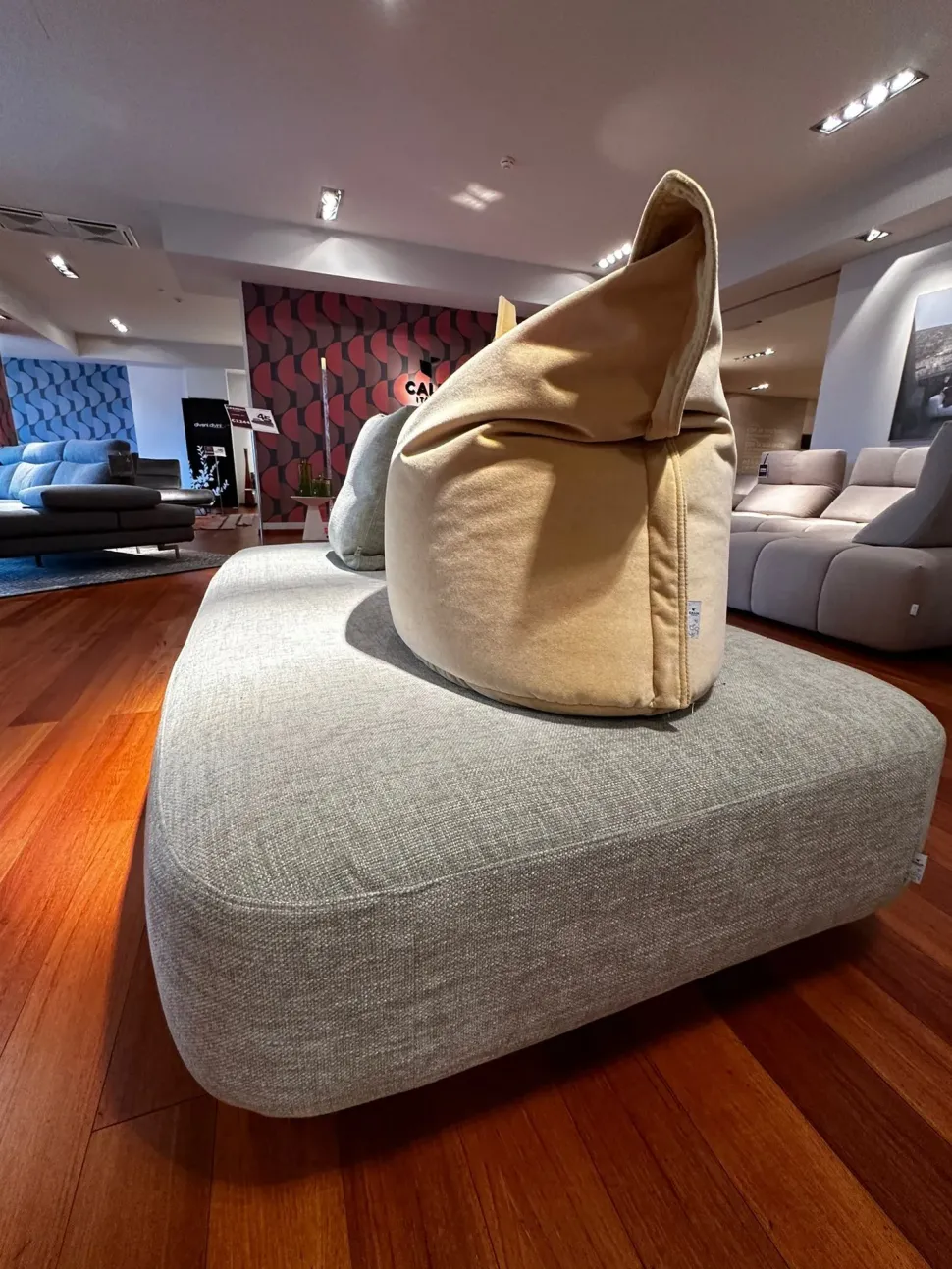 Divano da 3 posti modello Cremino di Calia scontato