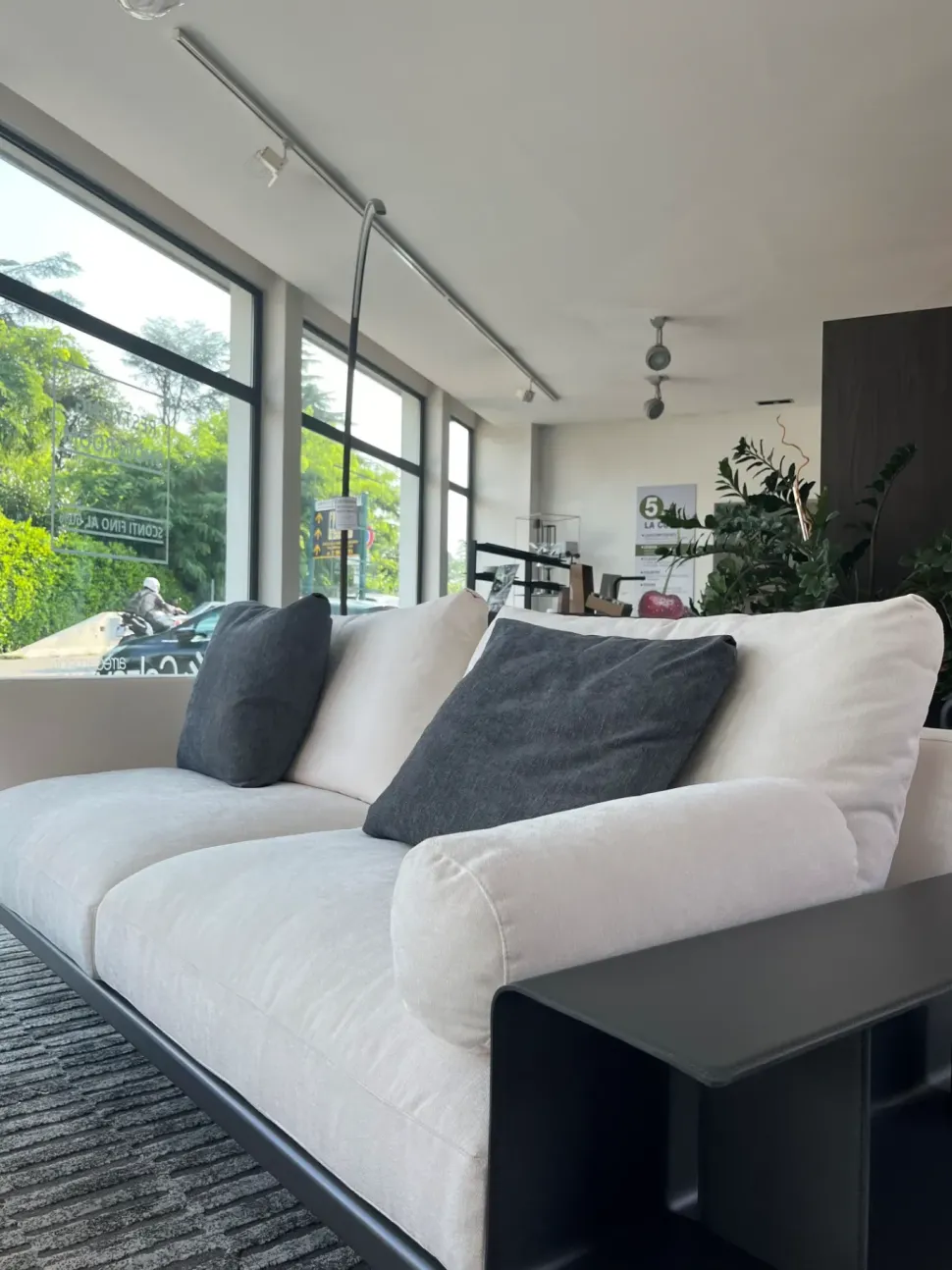 Divano design modello Divano maximillian bonaldo scontato