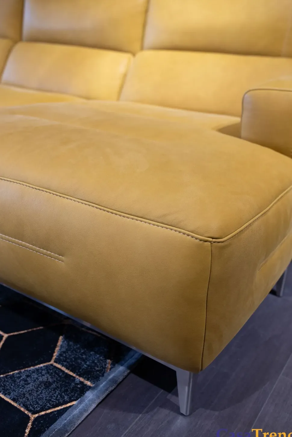 Divano design pelle Bertè di Franco ferri con sconto del - 50%