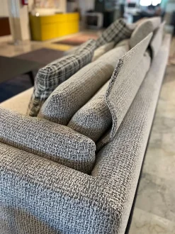 Divano design tessuto Bristol di Poliform con sconto del - 28%