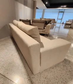 Divano design tessuto Pronta consegna divano in fibralatex di Md work con sconto del - 40%