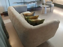 Divano design tessuto Saddle di Bonaldo con sconto del - 60%