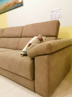 Divano Dexter in Tessuto Felis a prezzo scontato