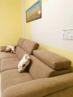 Divano Dexter in Tessuto Felis a prezzo scontato