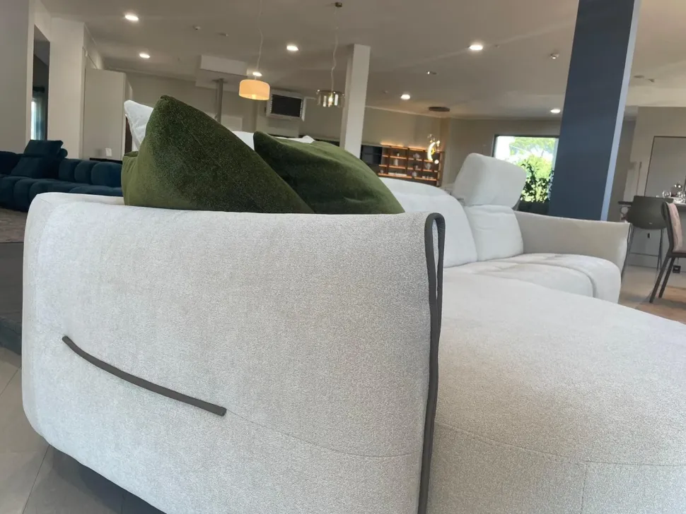 Divano Divano bosè tessuto in poliuretano Franco ferri a prezzo scontato